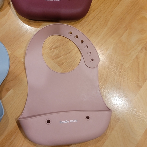 Silicone Baby Bib Bundle - Picture 4 of 7